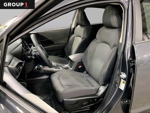 Used 2024 Subaru Crosstrek 2.0i Premium AWD/4WD image 8
