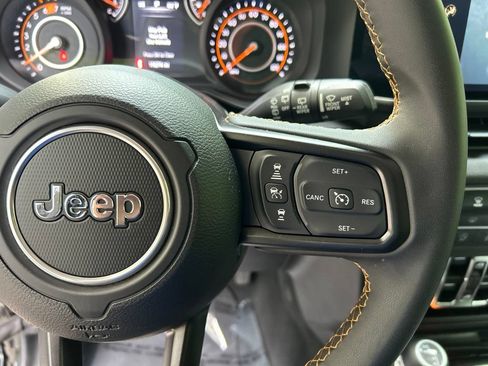 Used 2024 Jeep Wrangler Unlimited Sport AWD/4WD image 21