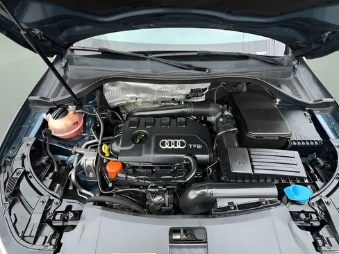 Used 2017 Audi Q3 2.0T Prestige w/ Prestige Package image 37