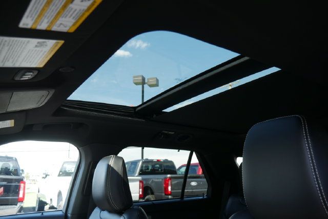 Used 2024 Ford Explorer ST w/ Equipment Group 401A AWD/4WD image 3
