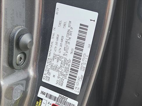 Used 2024 Toyota Tundra Platinum AWD/4WD image 23