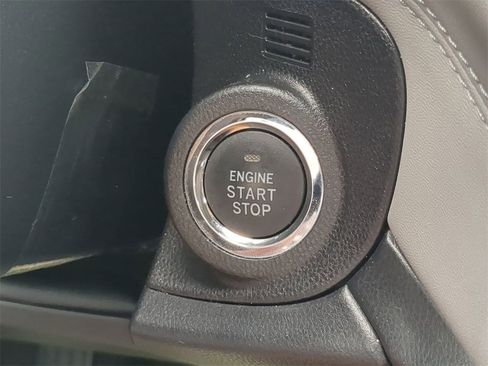 Used 2023 Subaru Outback Premium image 30