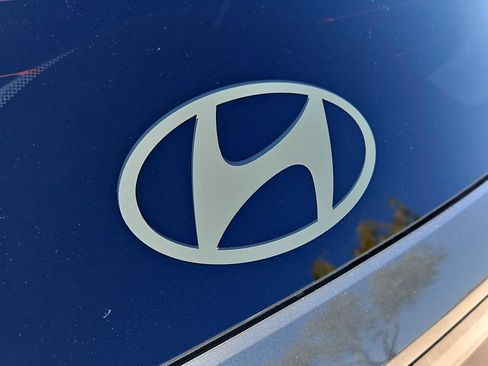 Used 2025 Hyundai Tucson Limited AWD/4WD image 11