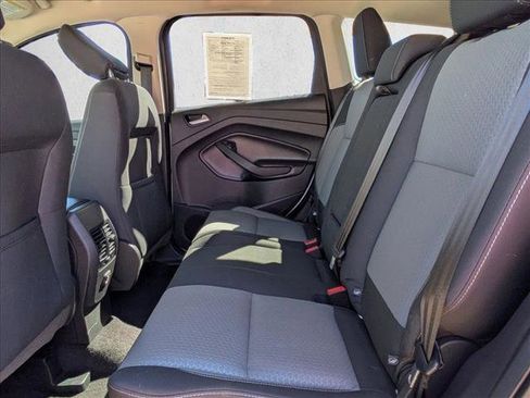 Used 2018 Ford Escape SE image 12