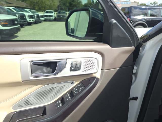 Used 2020 Ford Explorer Platinum w/ Premium Technology Package AWD/4WD image 10