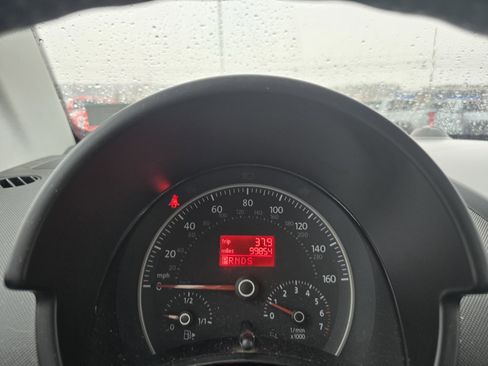 Used 2009 Volkswagen Beetle S image 17