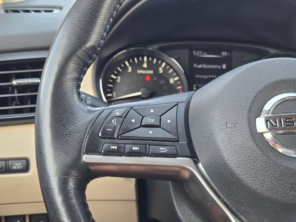 Used 2017 Nissan Rogue SL FWD image 24