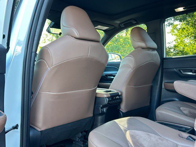 Used 2026 Toyota Grand Highlander AWD Hybrid image 31