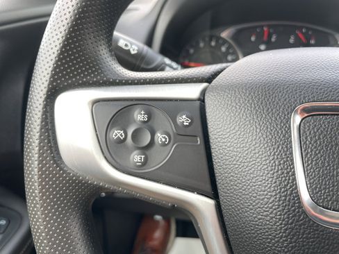 Certified 2024 GMC Terrain SLE image 18