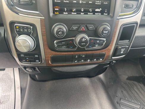 Used 2018 RAM 1500 Laramie image 27