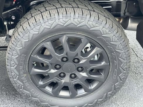 New 2026 Toyota 4Runner SR5 RWD image 9