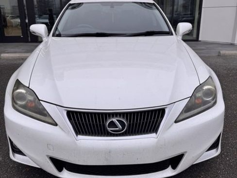 Used 2013 Lexus IS 250 image 2