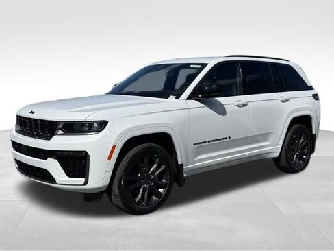 New 2026 Jeep Grand Cherokee Limited image 3
