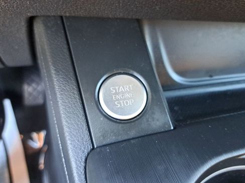 Used 2017 Audi A4 2.0T Premium w/ Convenience Package image 28