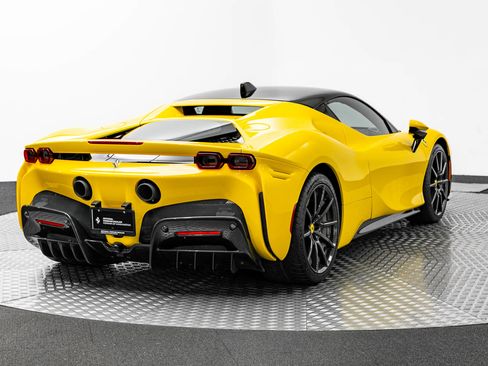 Certified 2022 Ferrari SF90 Stradale image 7