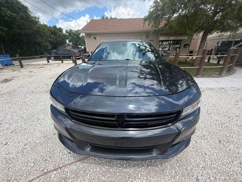 Used 2019 Dodge Charger SXT RWD image 10