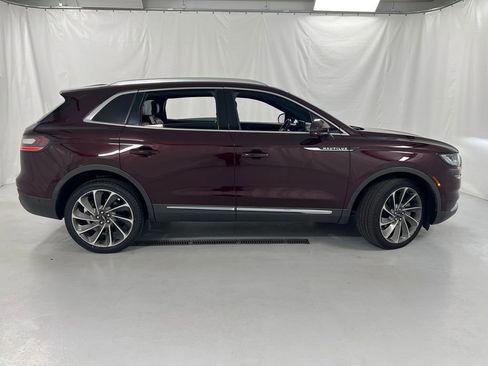 Used 2021 Lincoln Nautilus Reserve w/ Equipment Group 201A image 2