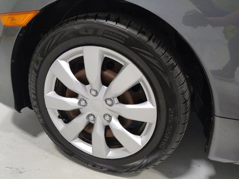 Used 2019 Honda Civic LX image 31