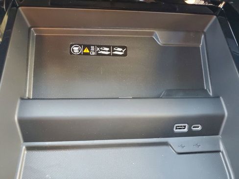 New 2026 Chevrolet Suburban Z71 w/ Z71 Off-Road Package image 29