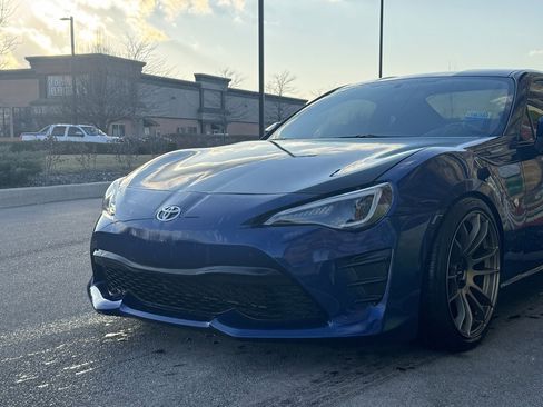 Used 2017 Toyota 86 image 7