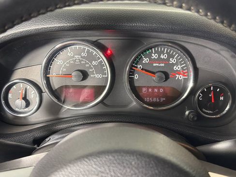 Used 2016 Jeep Wrangler Unlimited Rubicon image 27