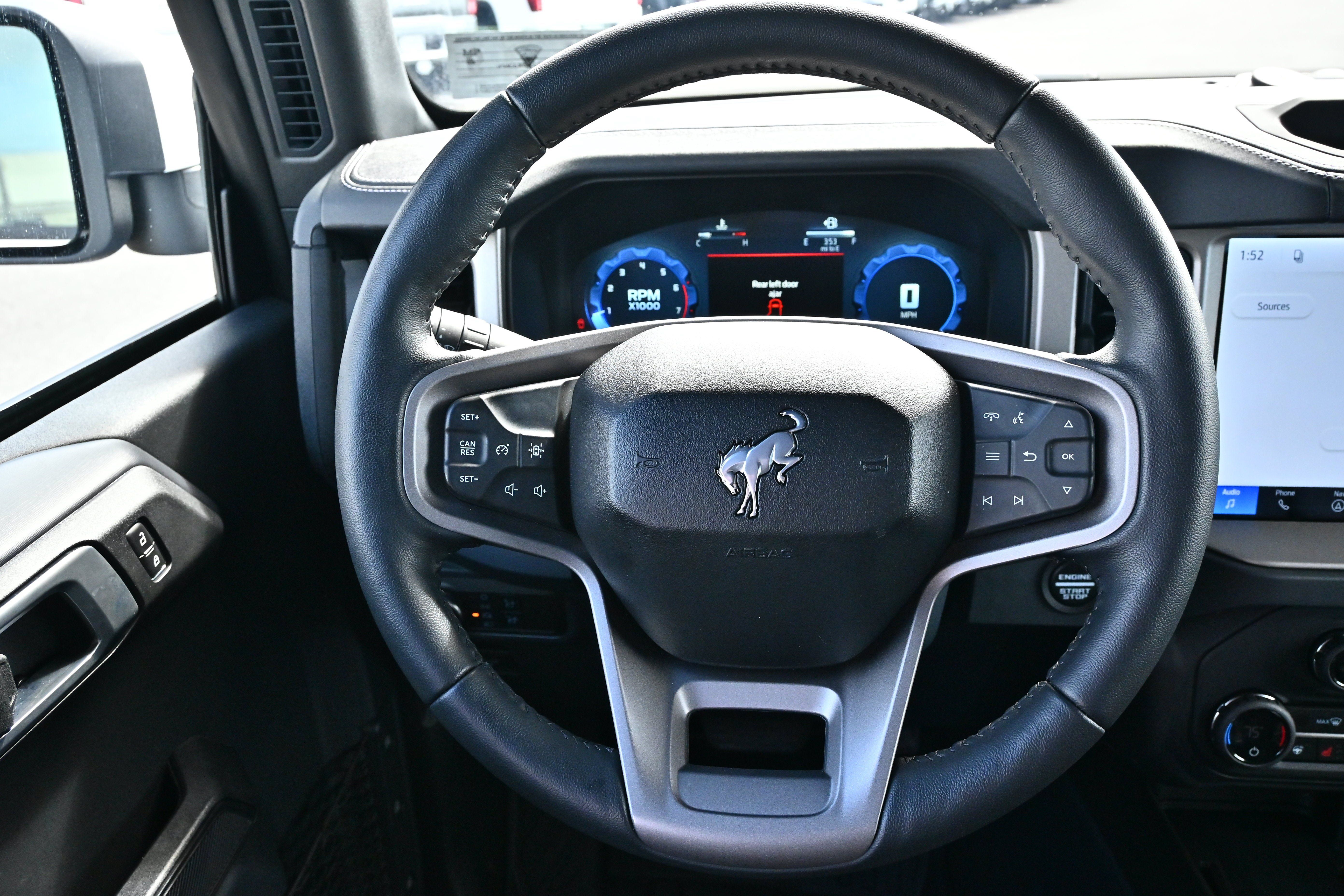 Used 2026 Ford Bronco Outer Banks w/ Sasquatch Package AWD/4WD image 19
