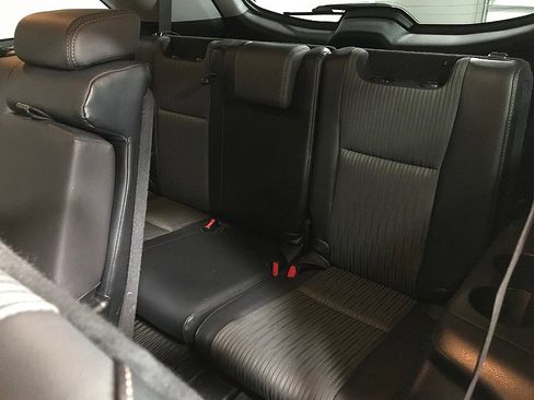 Used 2015 Toyota Highlander Plus AWD/4WD image 19