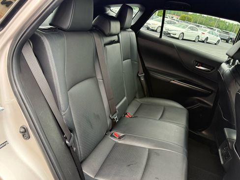 Used 2021 Toyota Venza XLE image 15