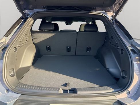 New 2026 Chevrolet Equinox EV LT image 15