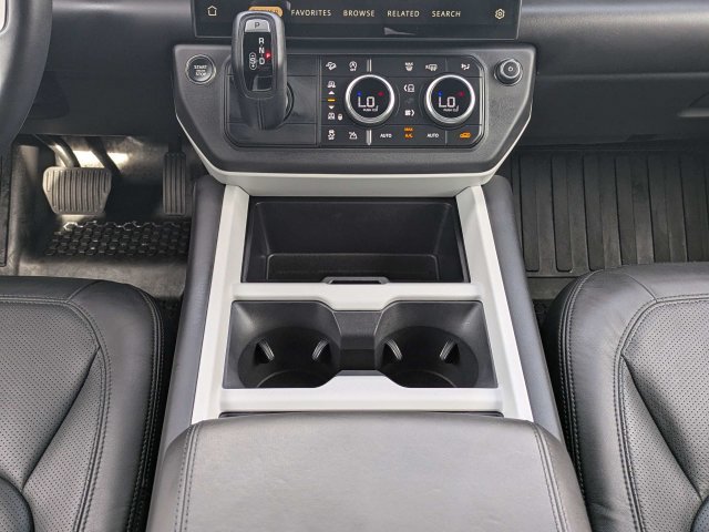 Used 2026 Land Rover Defender 110 X-Dynamic SE AWD/4WD image 18