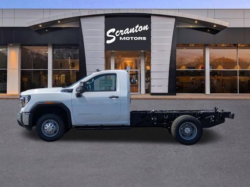 New 2026 GMC Sierra 3500 Pro w/ Fleet Convenience Package AWD/4WD image 2