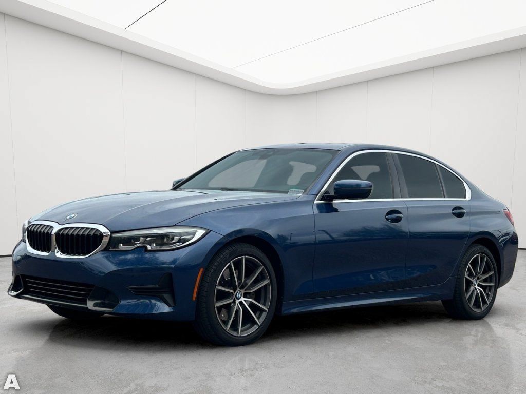 Used 2022 BMW 330i Sedan w/ Driving Assistance Package RWD image 2