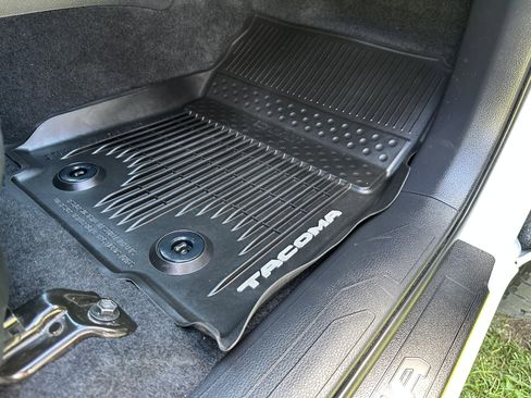 Used 2021 Toyota Tacoma TRD Off-Road w/ Technology Package image 25