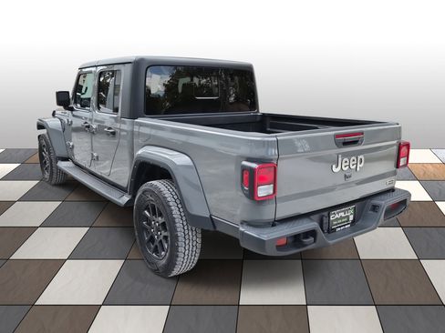 Used 2023 Jeep Gladiator Overland image 6