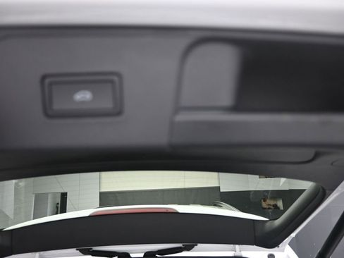 Used 2023 Volkswagen Atlas SE FWD image 24
