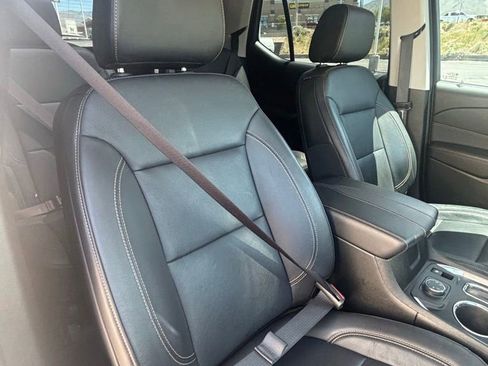 Used 2020 Chevrolet Traverse Premier w/ Redline Edition AWD/4WD image 32