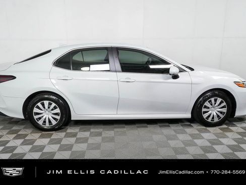 Used 2024 Toyota Camry LE FWD image 2