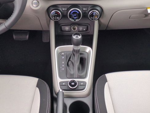 New 2026 Hyundai Venue SEL FWD image 18