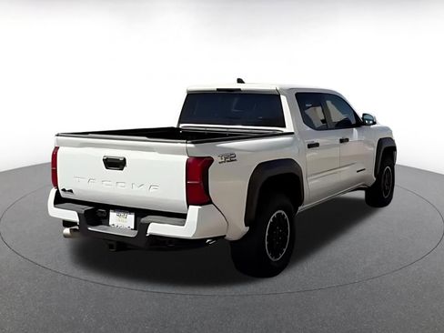 Used 2025 Toyota Tacoma TRD Off-Road AWD/4WD image 10