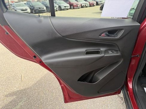 Used 2019 Chevrolet Equinox LT image 16