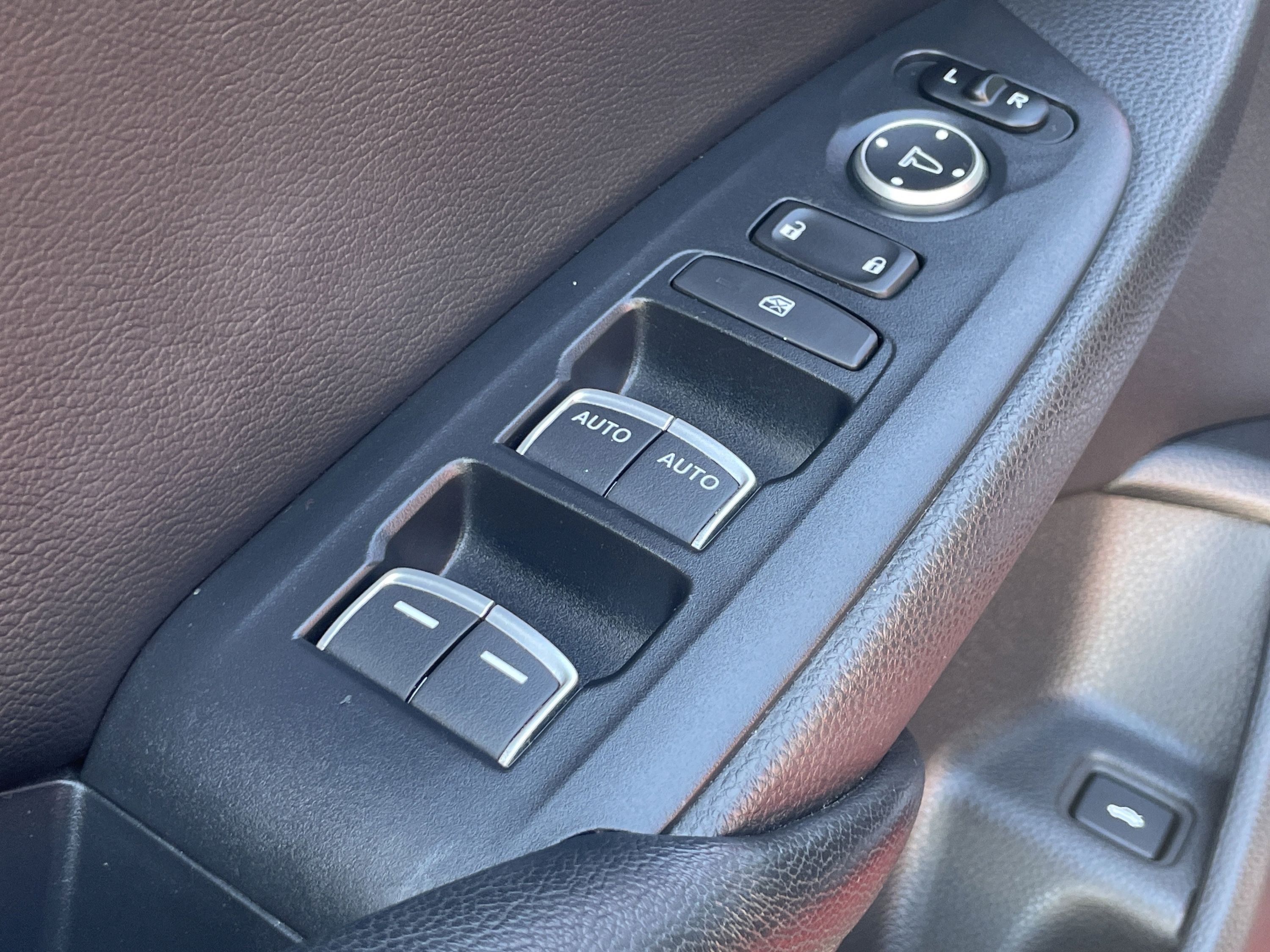Used 2018 Honda Accord Sport image 13
