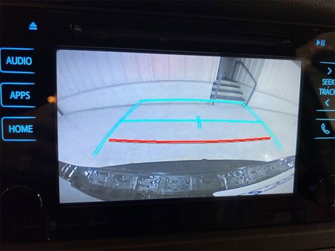 Used 2016 Toyota Sienna XLE image 14