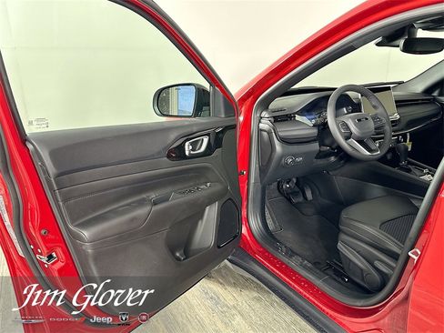 New 2026 Jeep Compass Latitude image 20