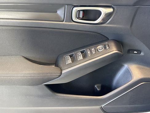 Used 2023 Honda Civic Sport image 16