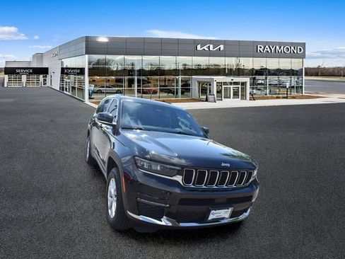 Used 2021 Jeep Grand Cherokee L Limited AWD/4WD image 9