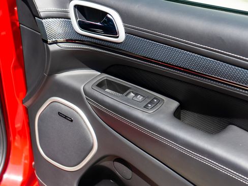 Used 2018 Jeep Grand Cherokee Trackhawk image 40