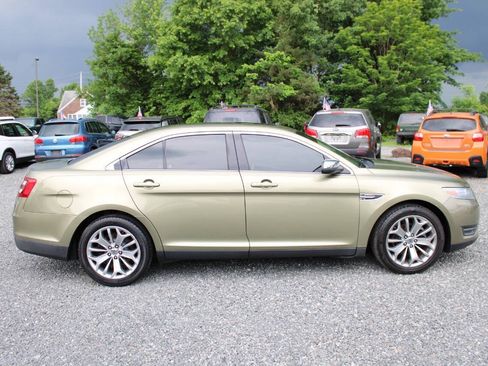 Used 2013 Ford Taurus Limited FWD image 6