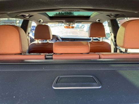 Used 2021 Audi Q8 Premium Plus image 36