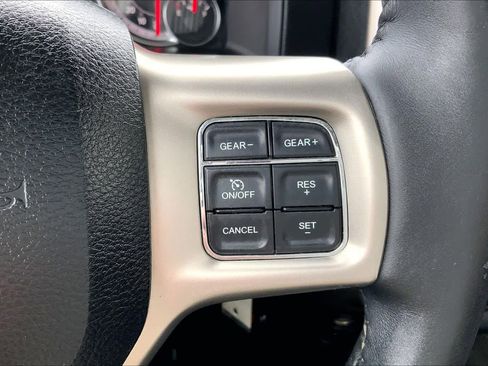 Used 2017 RAM 1500 Laramie image 24