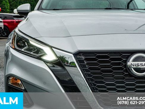 Used 2022 Nissan Altima 2.5 SV FWD image 12